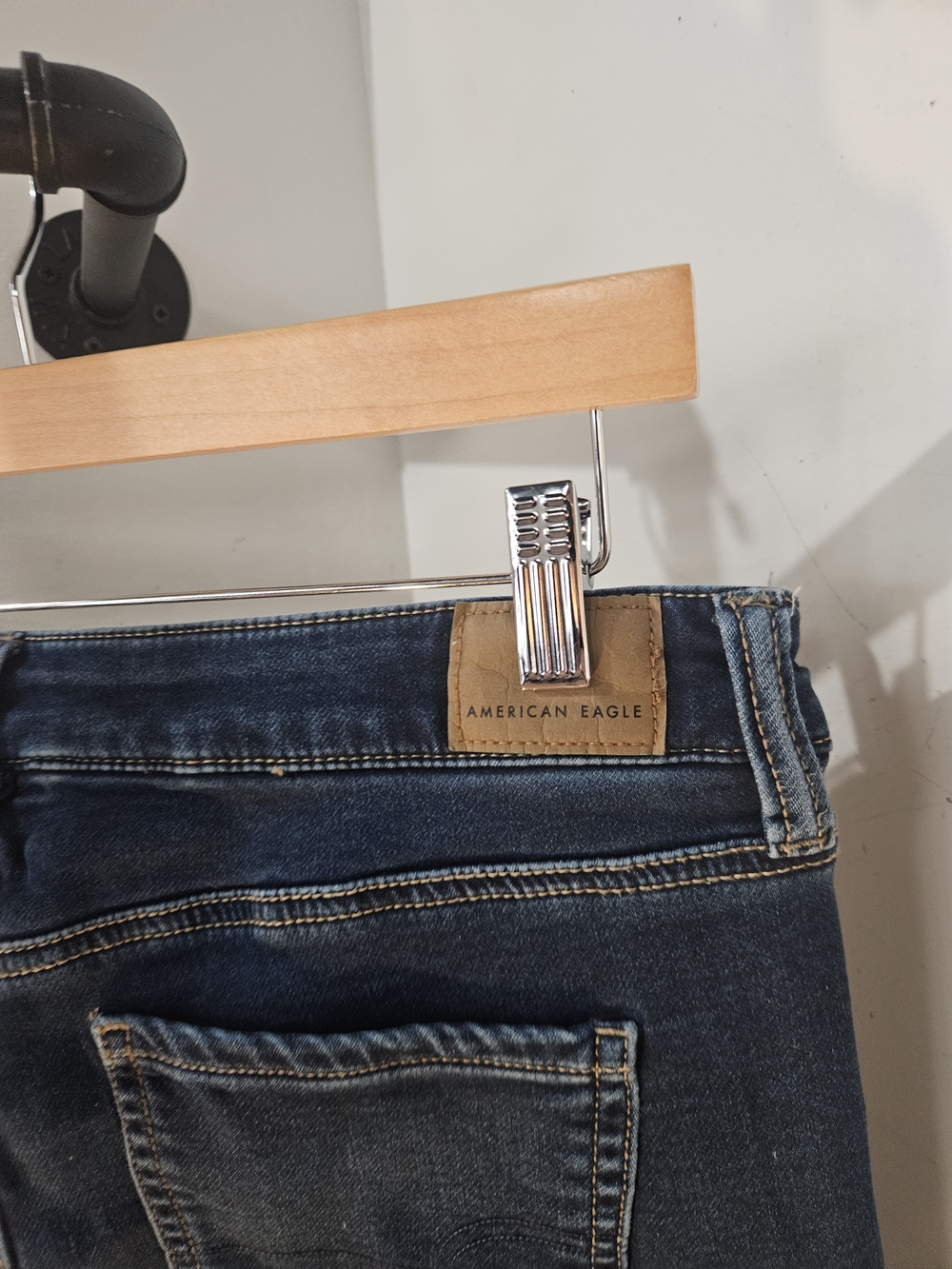 American Eagle Hi-Rise Jegging Jeans - Picture 6 of 8